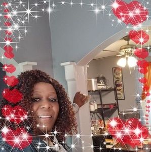 Meet your Posher, Constance